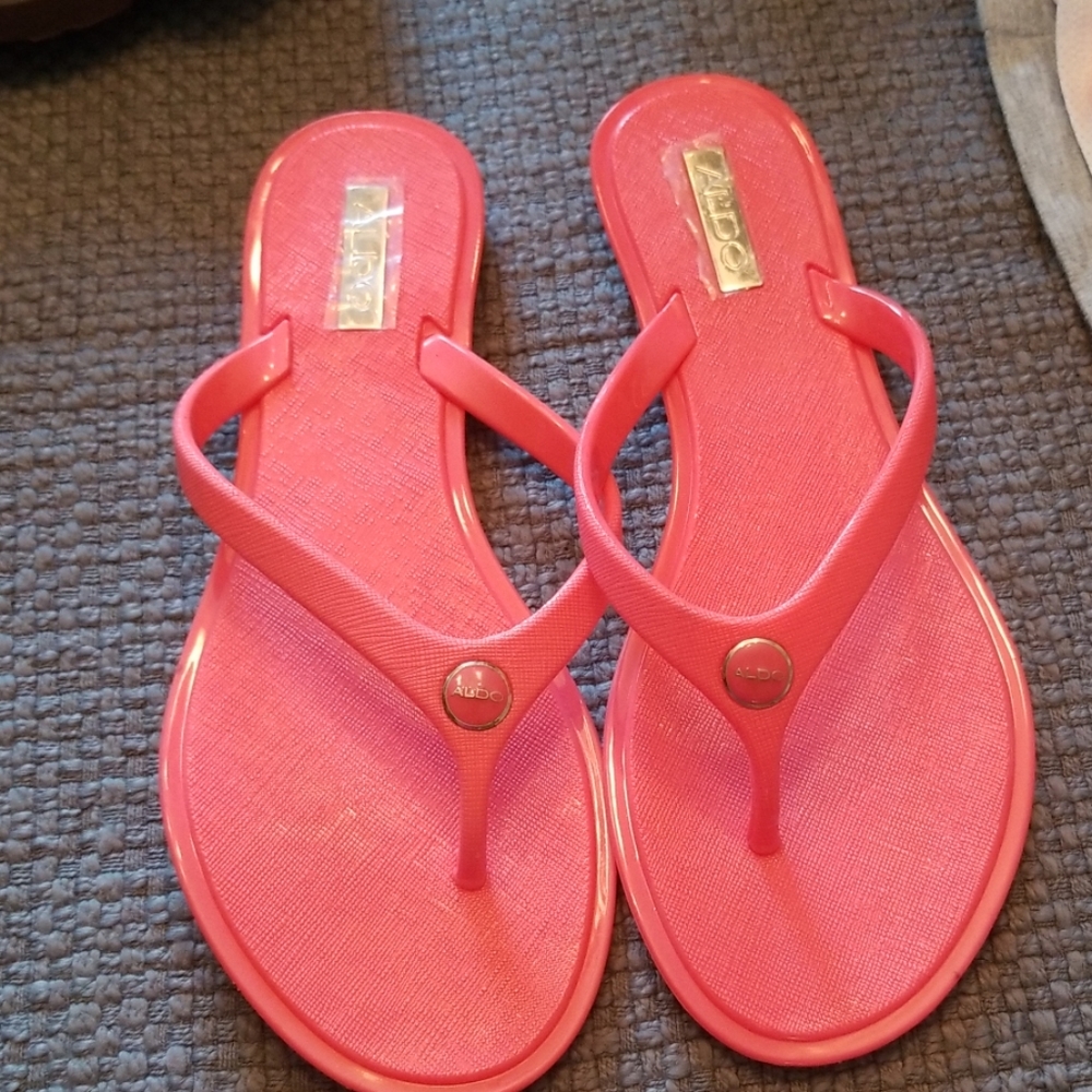 Aldo corral flip flops new with tags 7.5